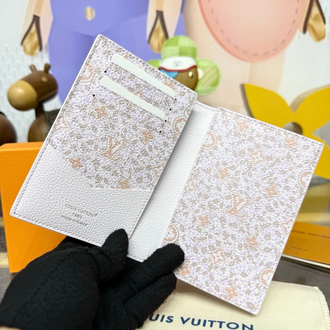 Louis Vuitton Monogram Card Holder Wallet