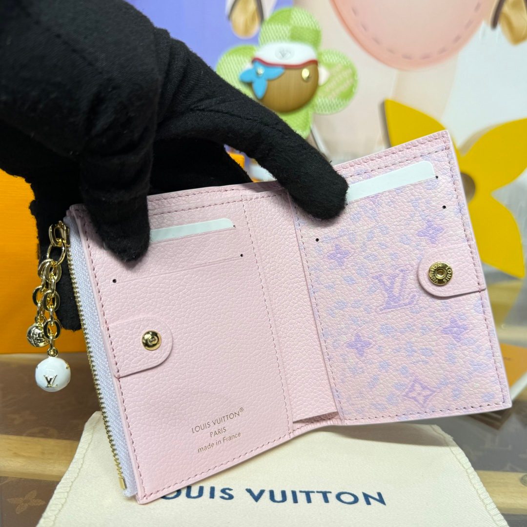 Louis Vuitton Monogram Vernis Compact Wallet Pink