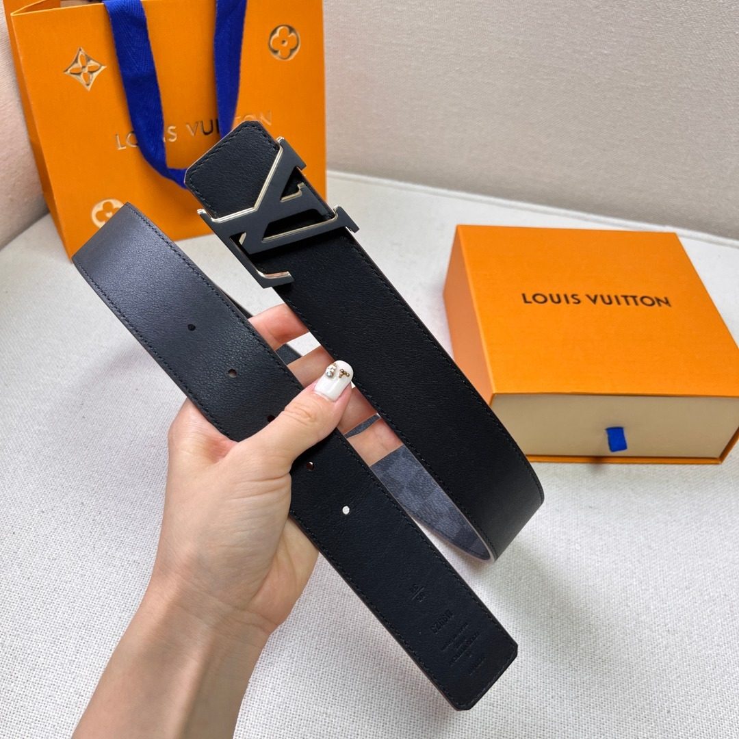 Louis Vuitton Black Leather Belt with V-Buckle