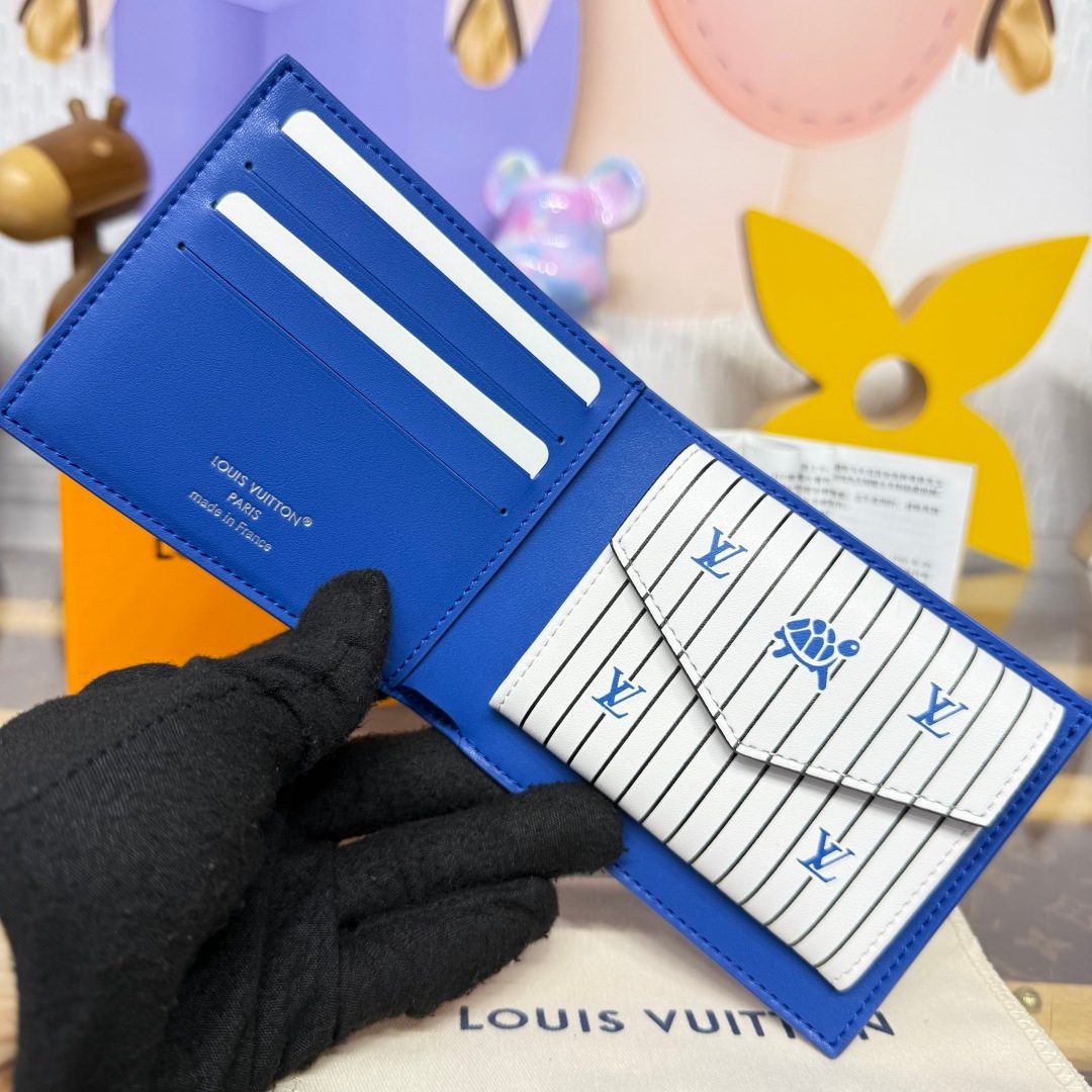Louis Vuitton Blue Epi Leather Card Holder