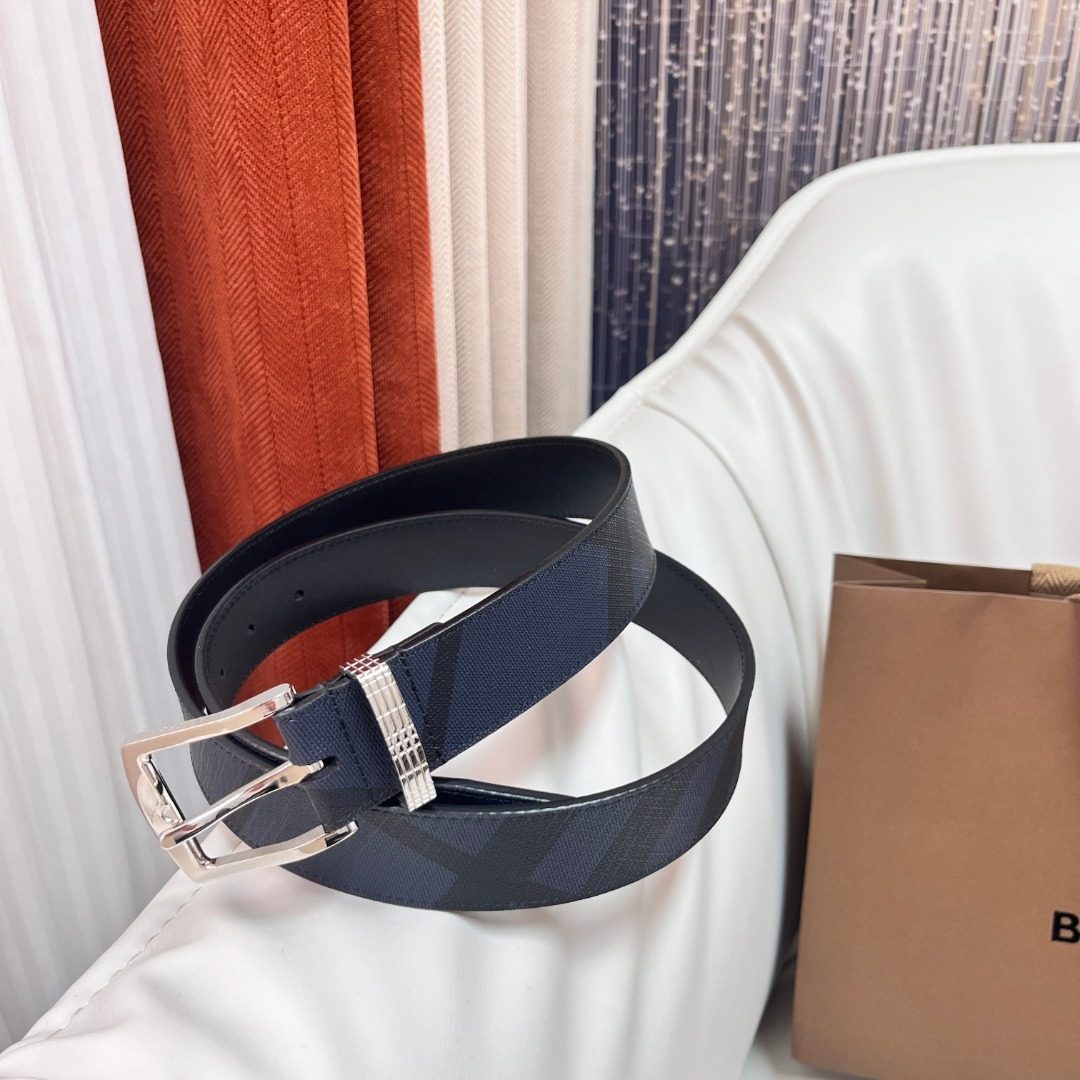Burberry Leather Belt with Nova Check