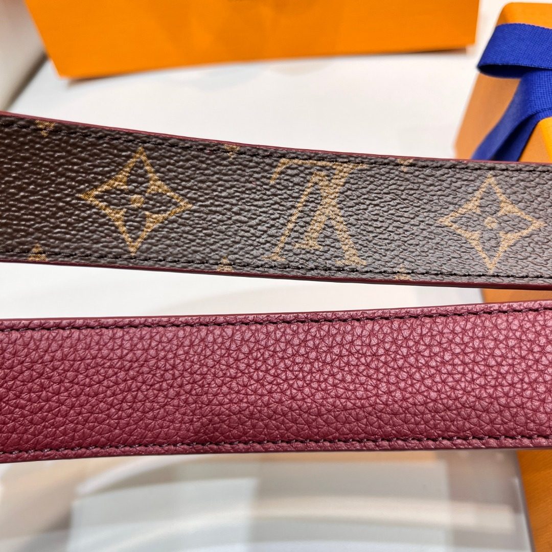 Louis Vuitton LV Initiales Leather Belt