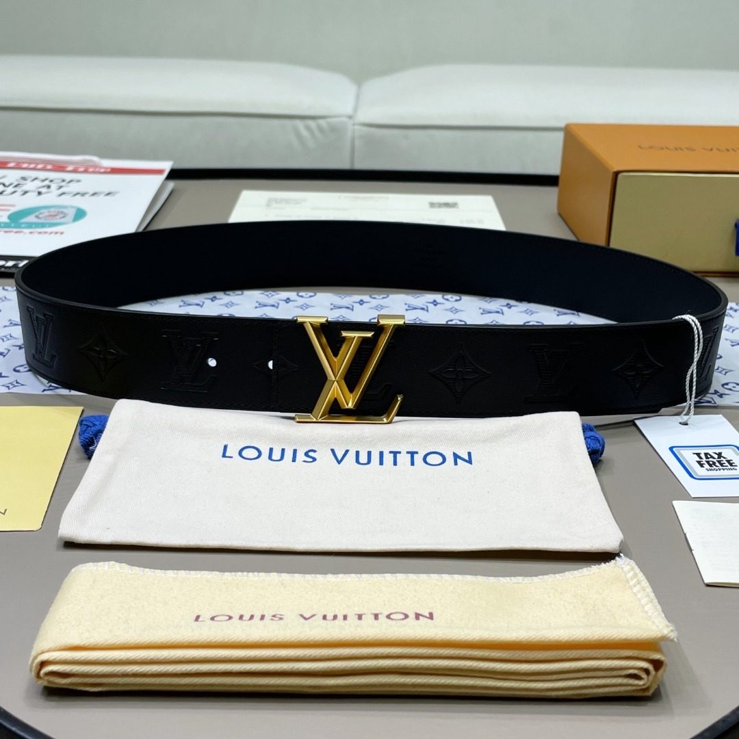 Louis Vuitton LV Initials Black Leather Belt