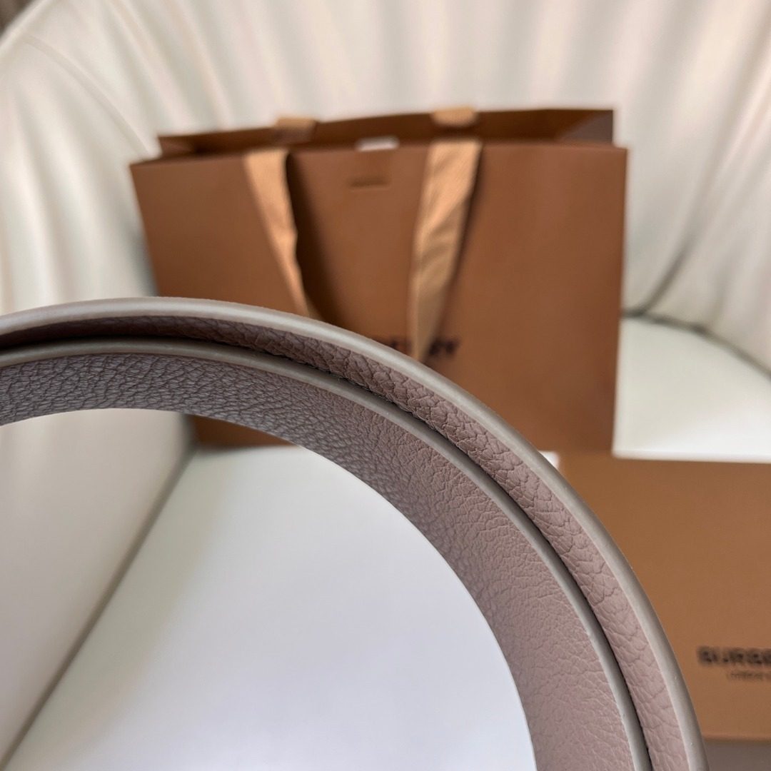 Burberry Vintage Check Leather Belt