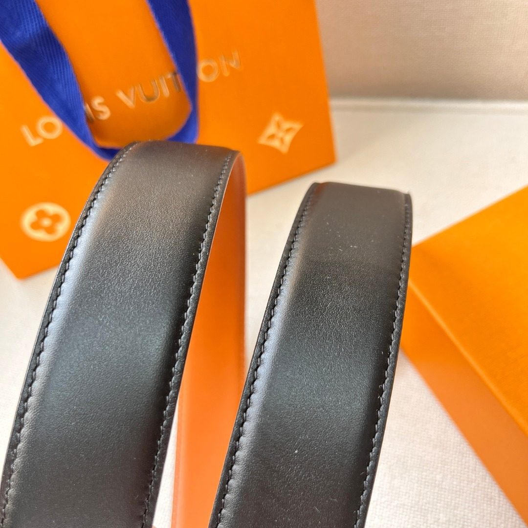 Louis Vuitton LV Initiales Reversible Leather Belt
