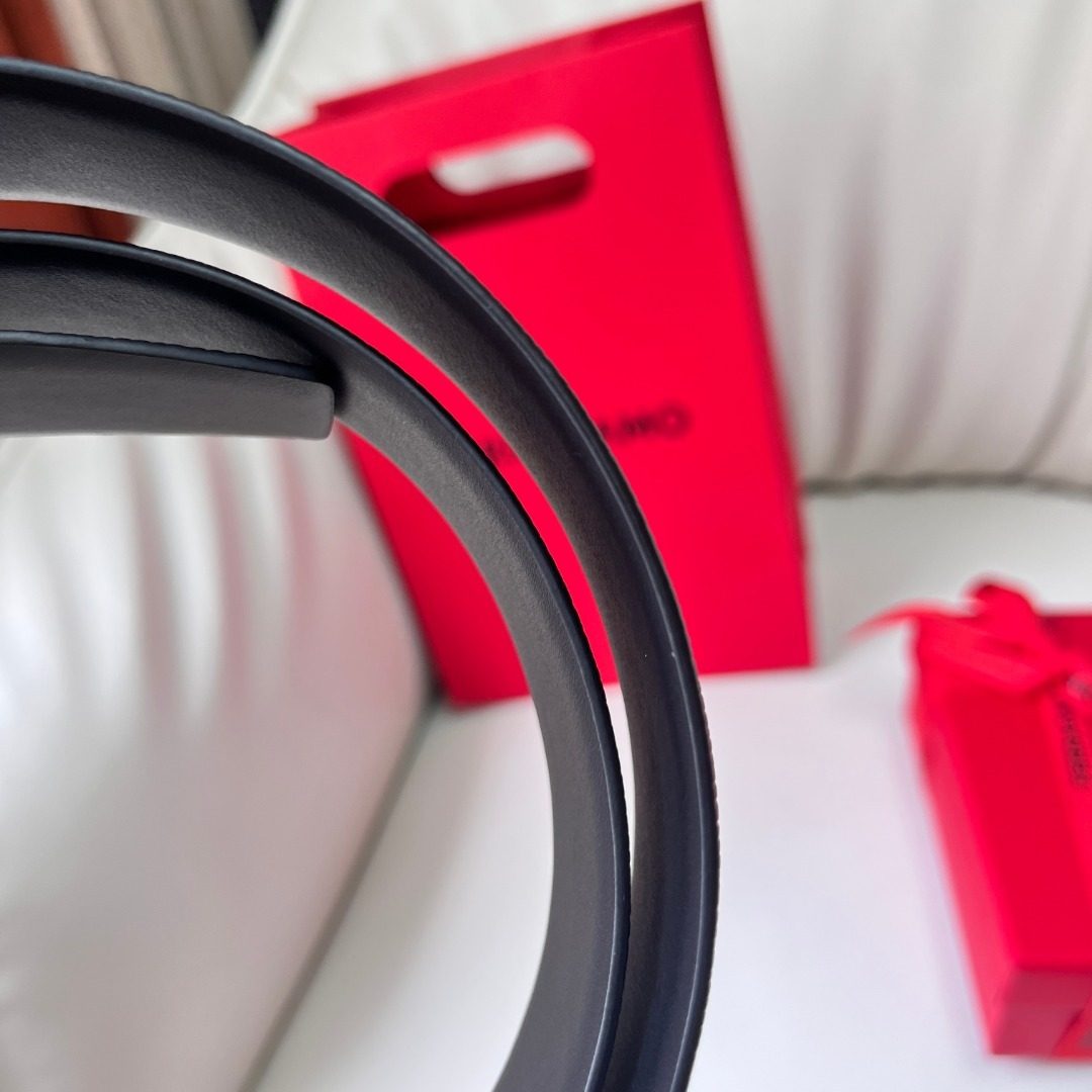 Ferragamo Textured Leather Belt with Gancini Buckle