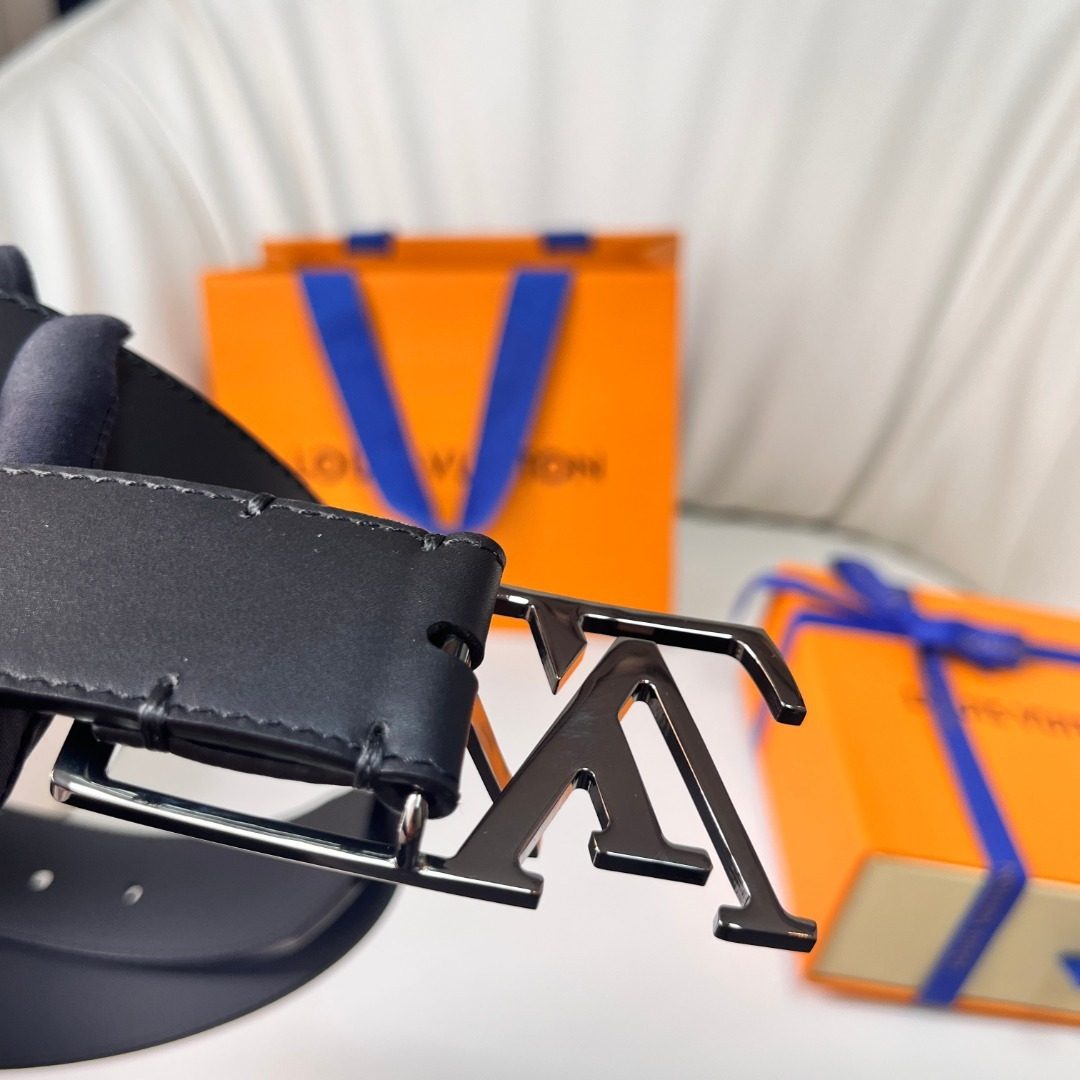 Louis Vuitton Black Leather Belt
