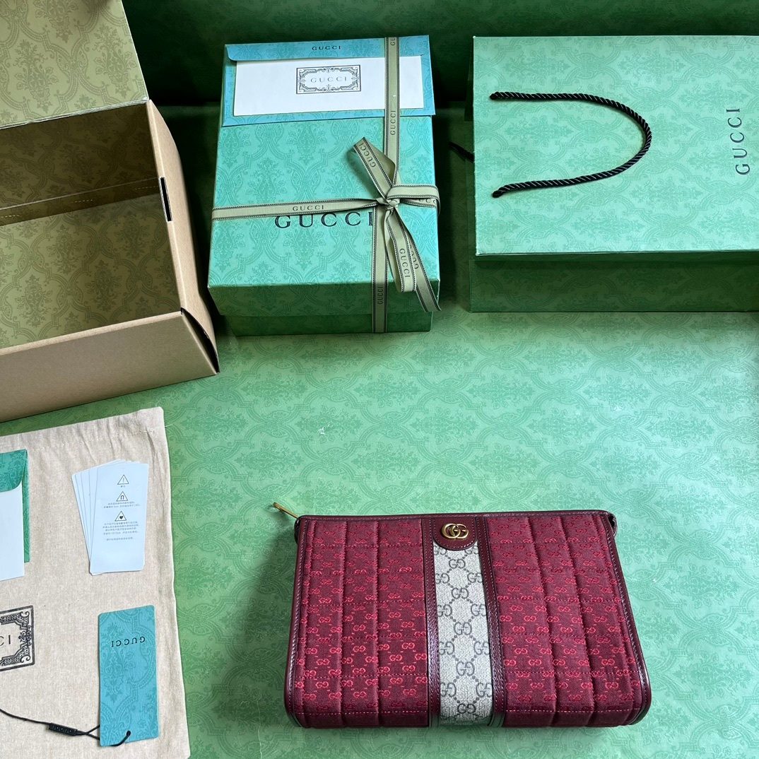 Gucci GG Marmont Quilted Zip Wallet