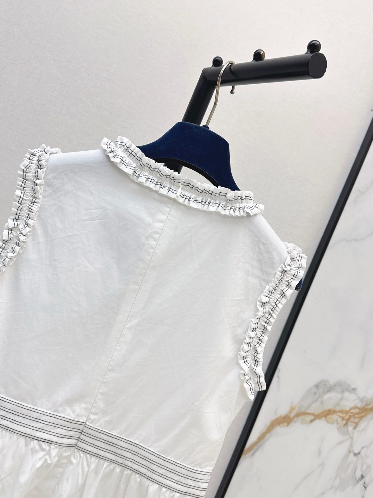 Louis Vuitton White Ruffled Cotton Sleeveless Shirt