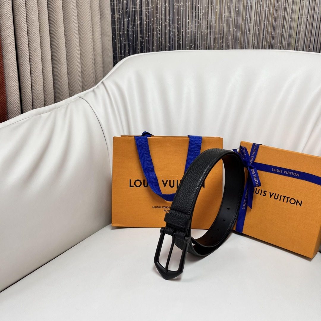 Louis Vuitton Black Leather Men's Belt