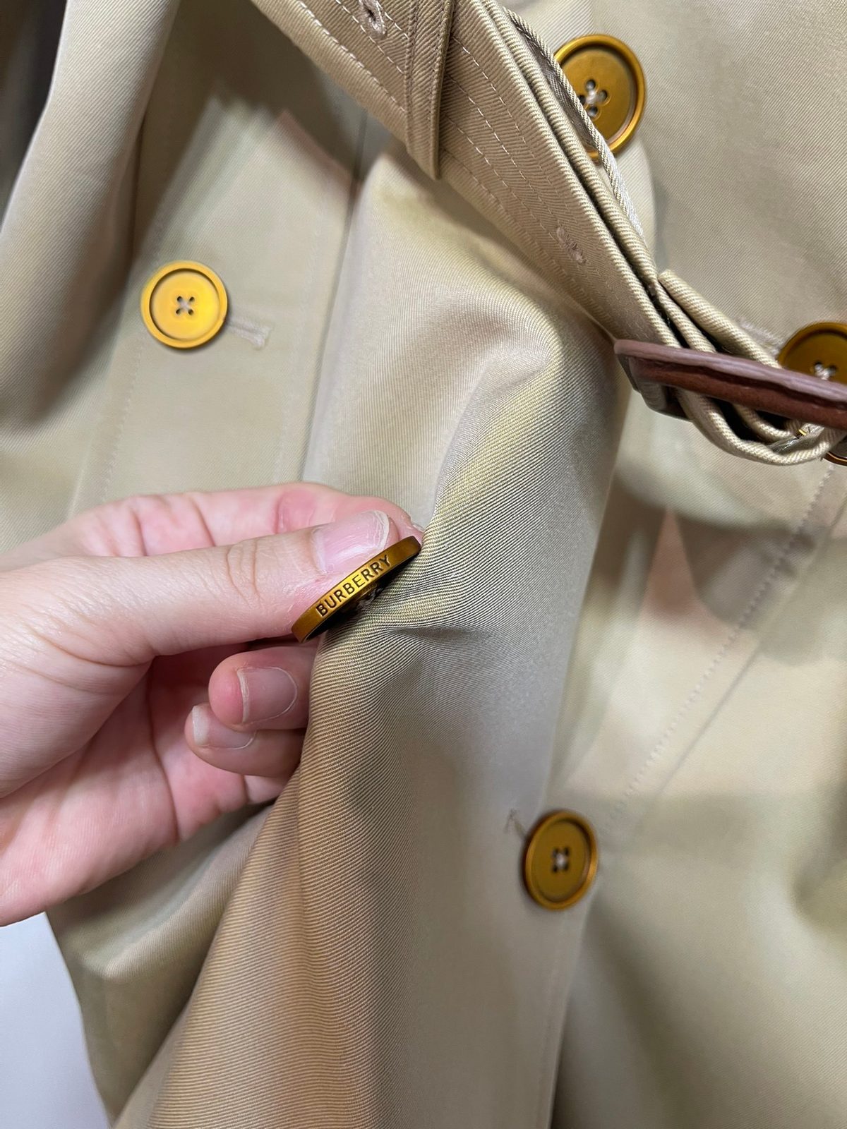 Burberry Classic Trench Coat Beige
