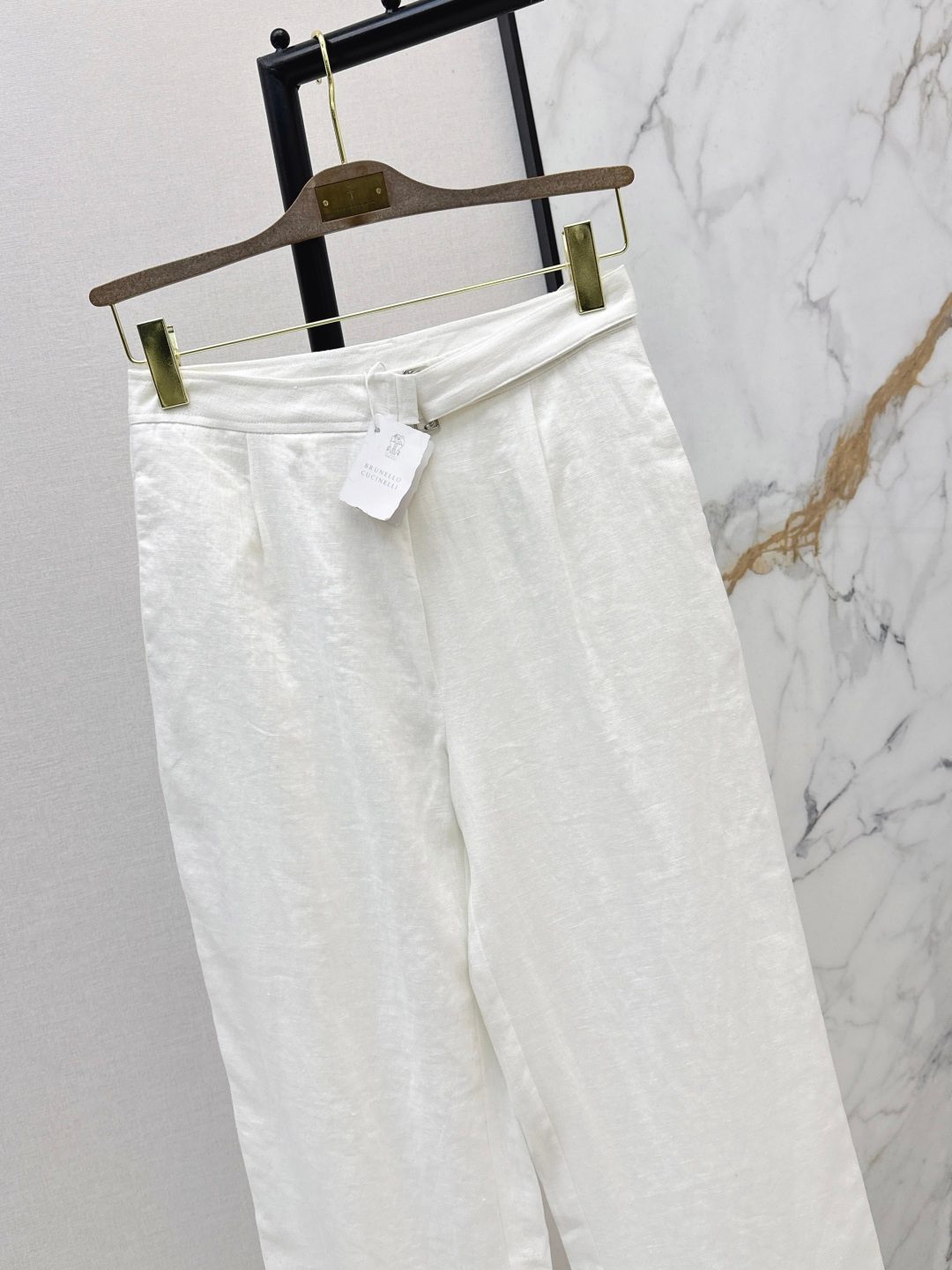Linen High-Waist Pleated Trousers