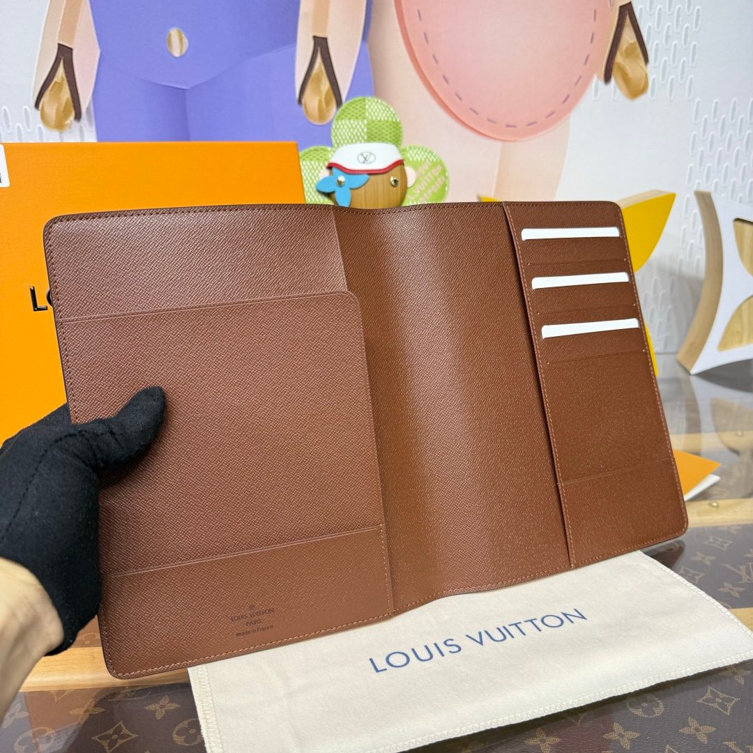 Louis Vuitton Monogram Canvas Wallet