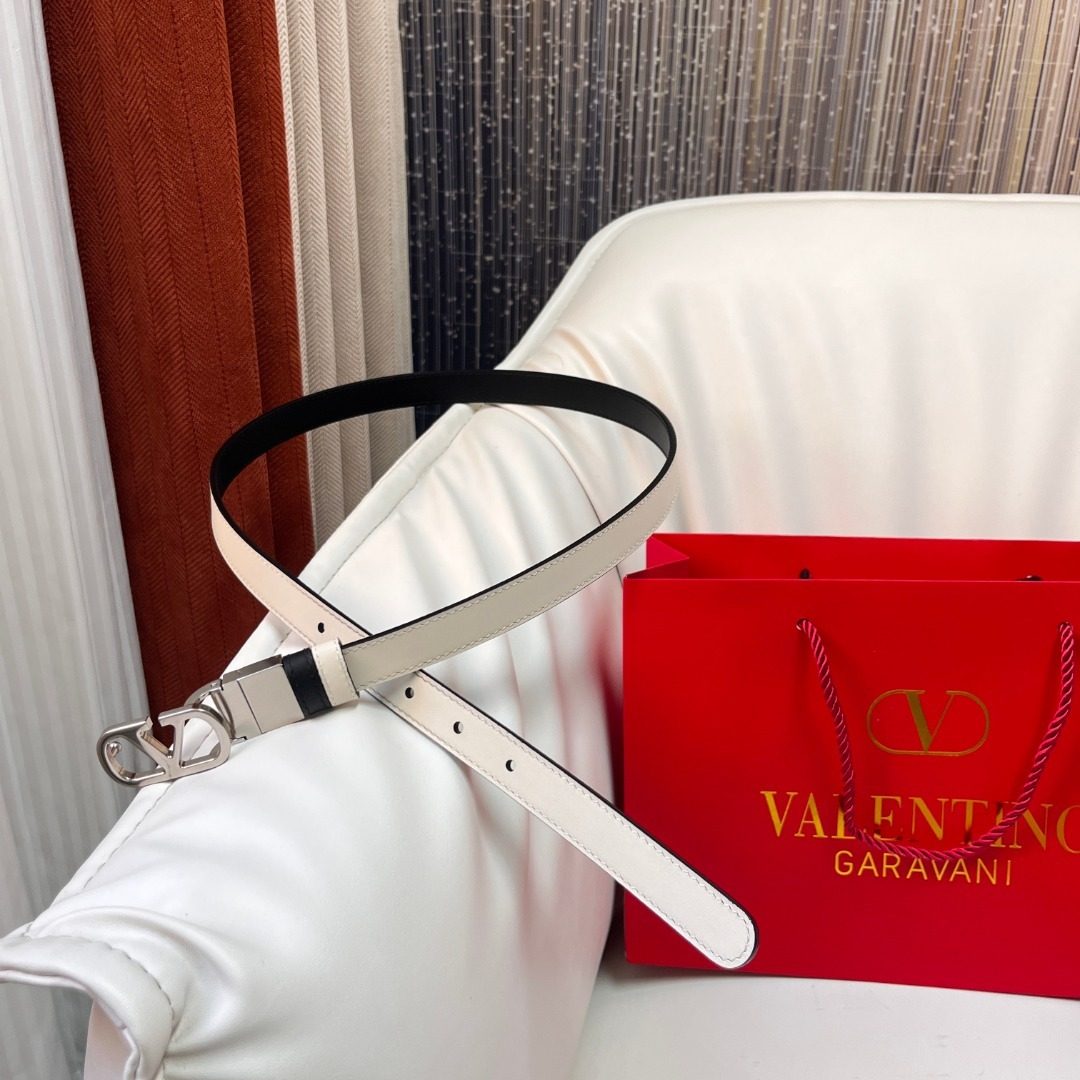 Valentino Garavani Reversible Leather Belt