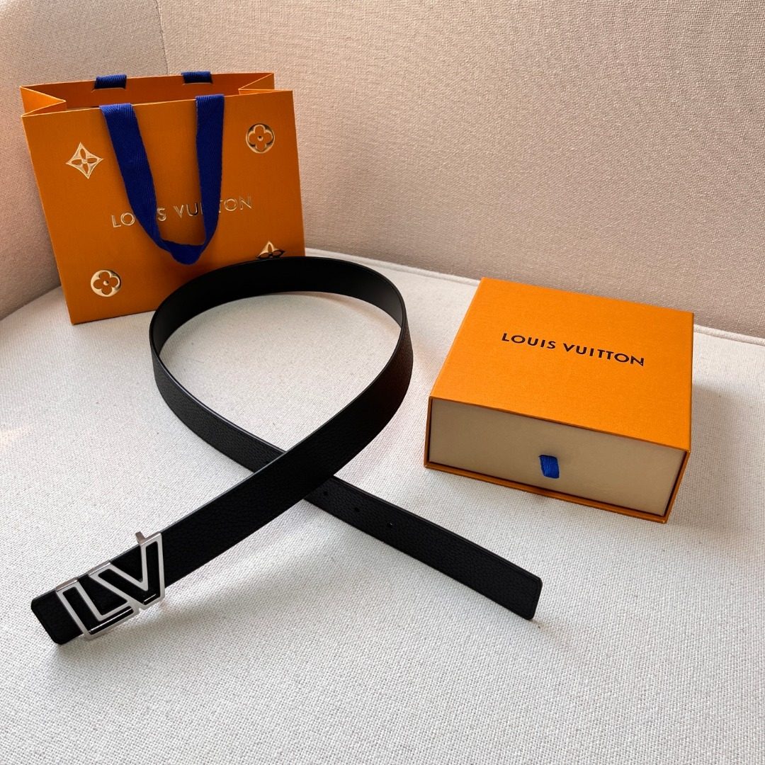 Louis Vuitton LV Initiales Black Leather Belt