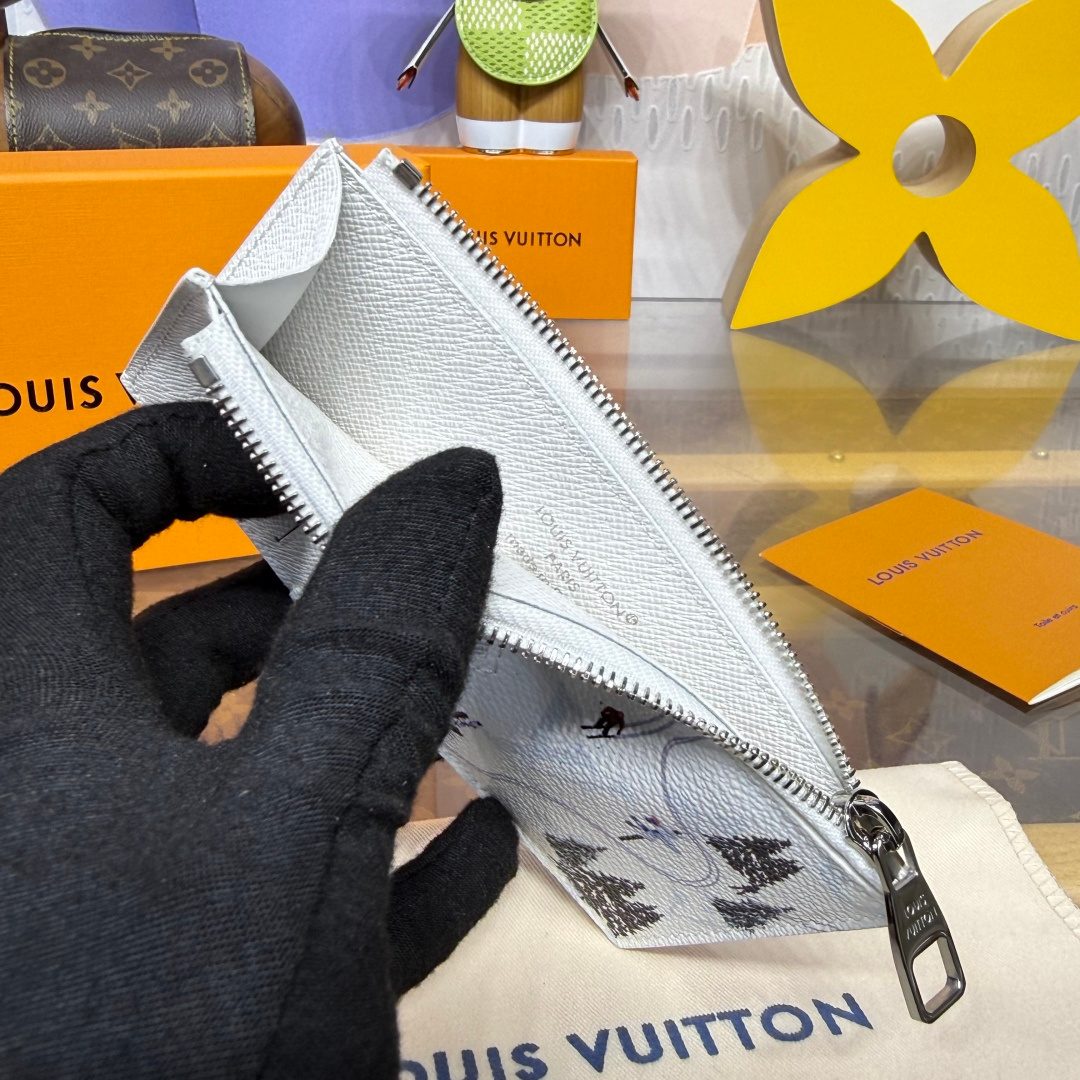 Louis Vuitton Damier Azur Zippy Wallet