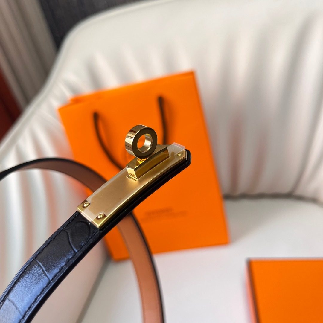 Hermès Reversible Leather Belt with Gold Buckle