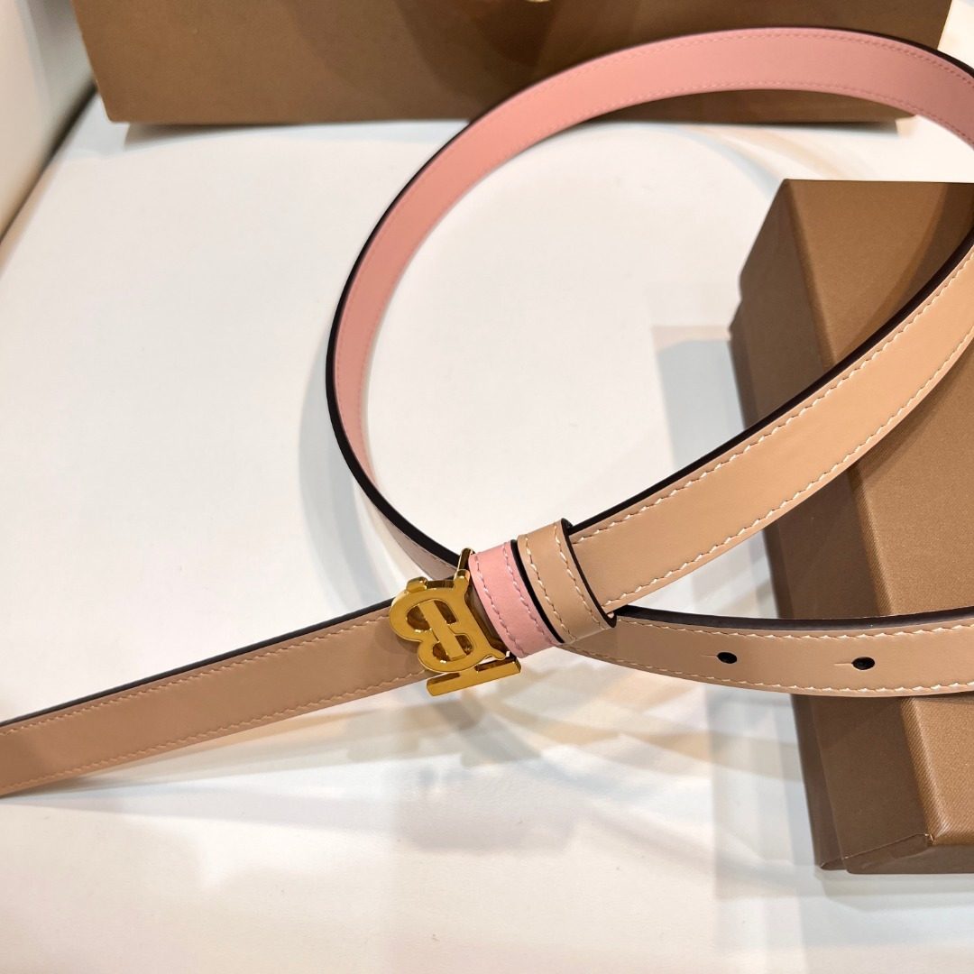 Burberry TB Reversible Leather Belt