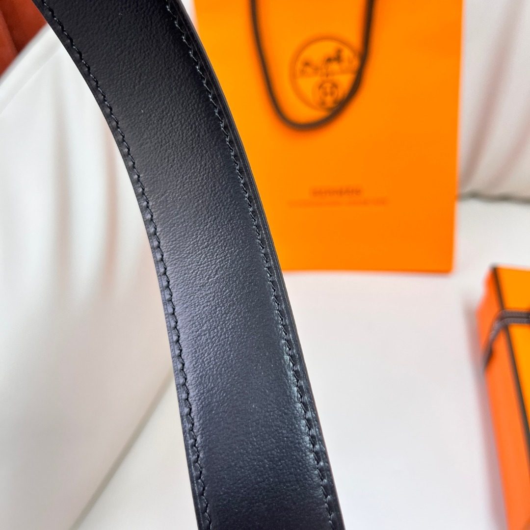 Tory Burch Black Leather Logo Belt