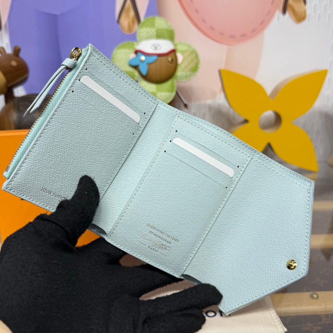 Louis Vuitton Epi Leather Zippered Wallet