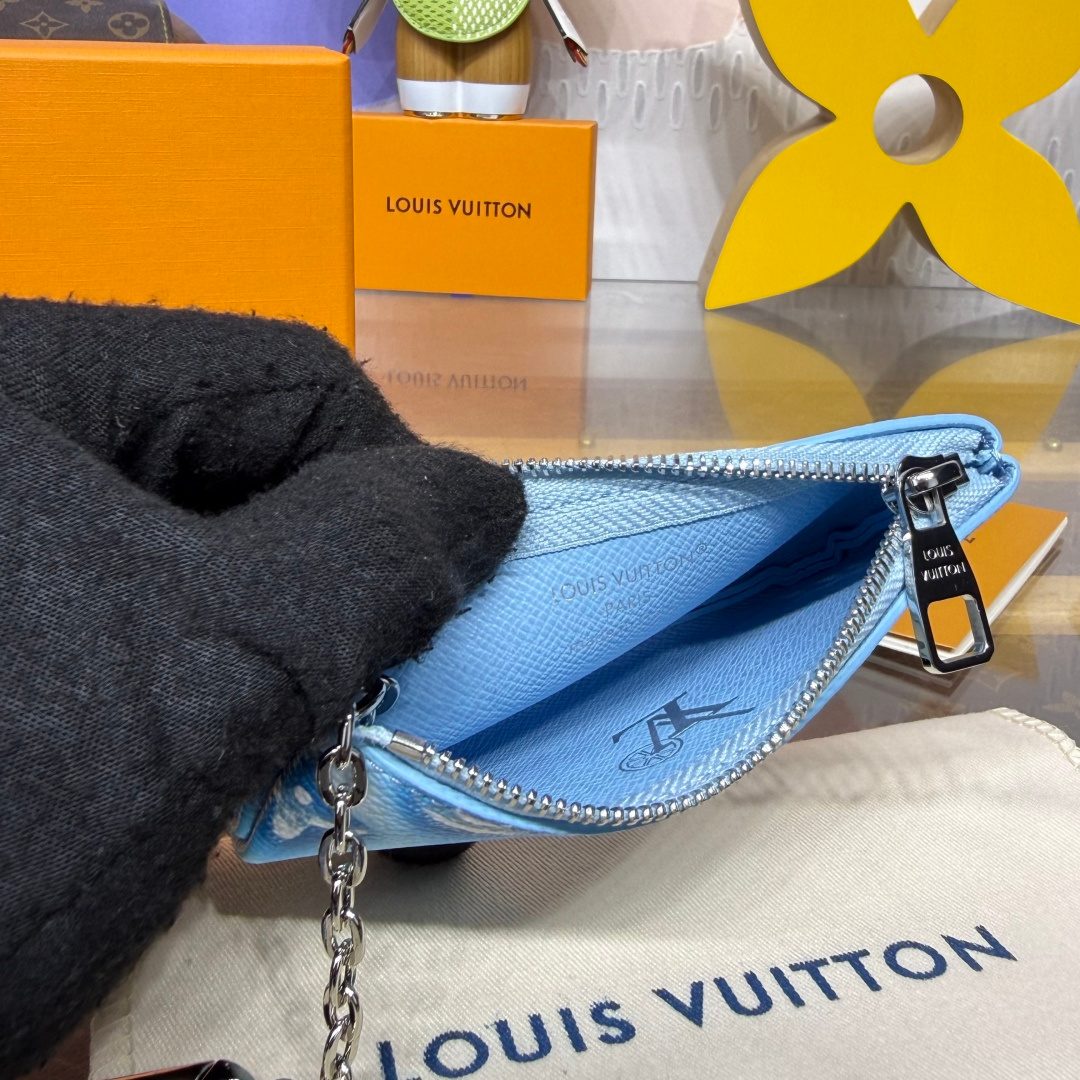 Louis Vuitton Epi Leather Pochette Crossbody