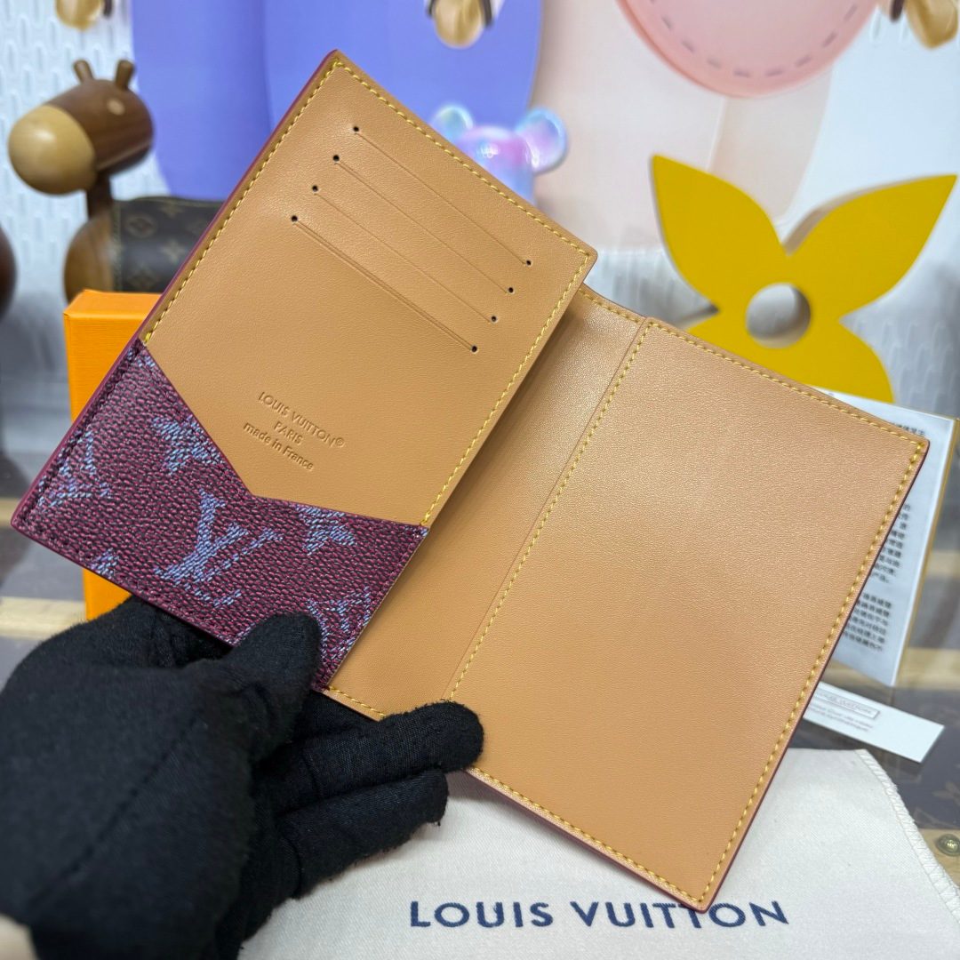 Louis Vuitton Damier Ebene Bifold Wallet