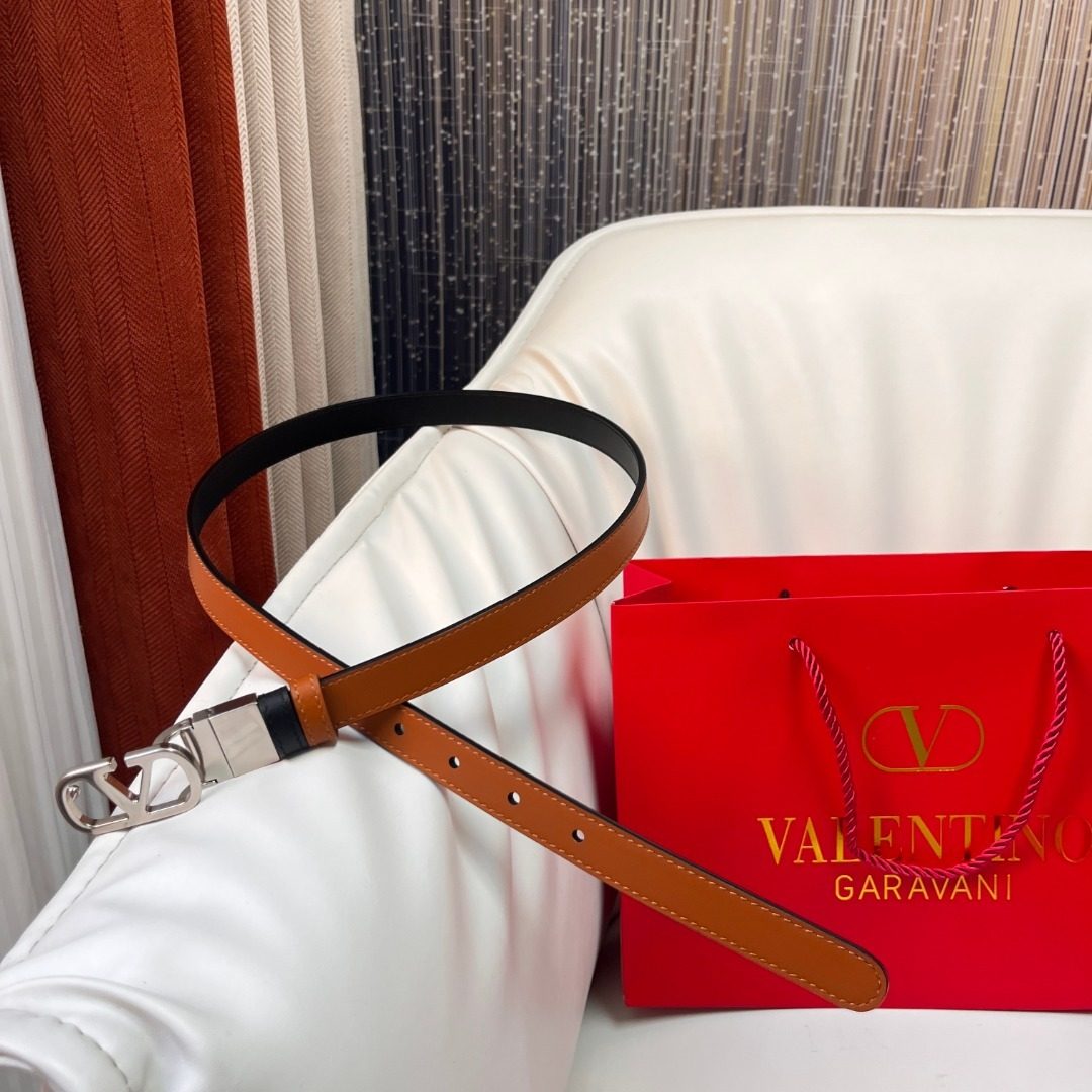 Valentino Garavani Leather Belt with VLogo Buckle