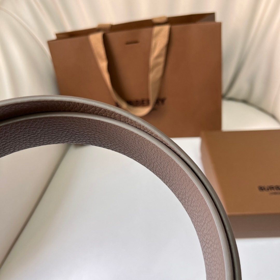 Burberry Vintage Check Leather Belt