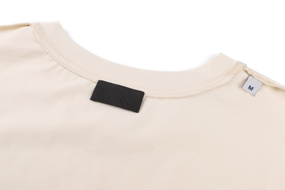 Amorhia Cream Crewneck T-Shirt