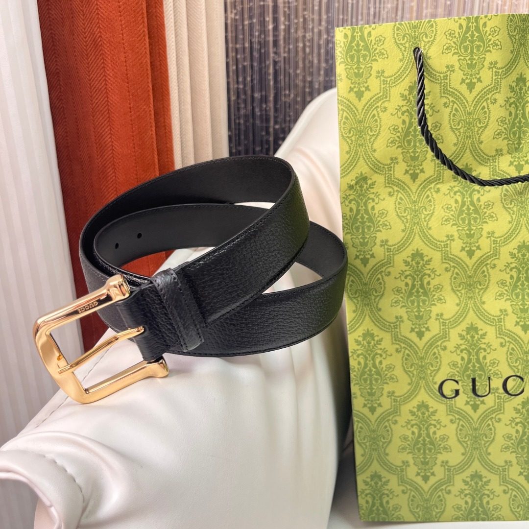 Gucci Black Leather Belt with Gold Buckle