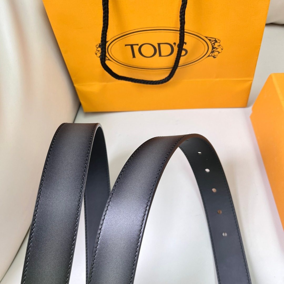 Tod's Black Leather Belt with Metal Buckle