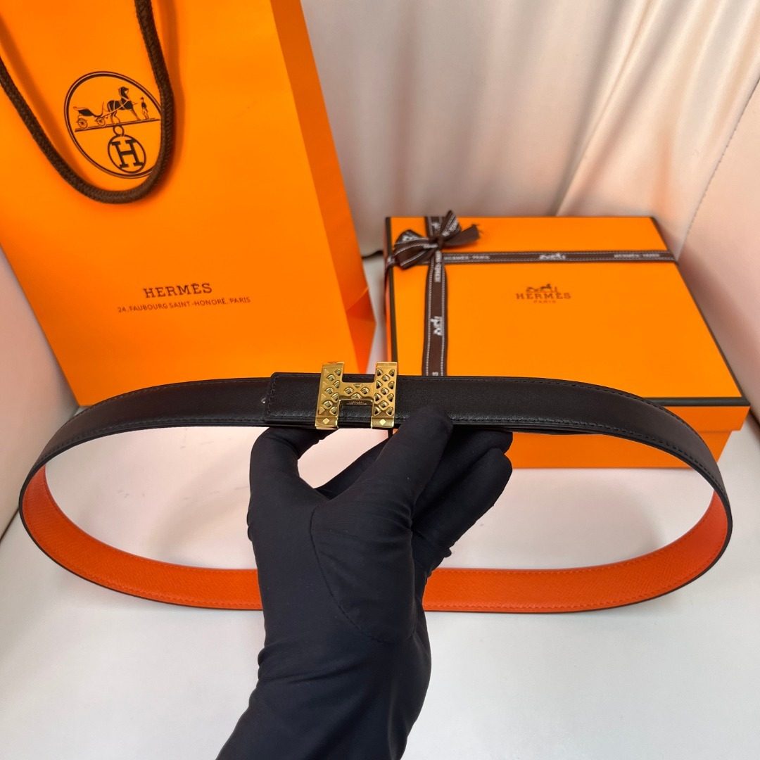 Hermès Reversible Leather Belt with Gold Buckle