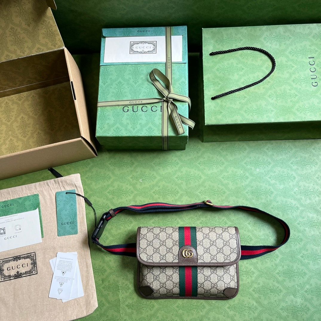 Gucci GG Marmont Matelassé Shoulder Bag