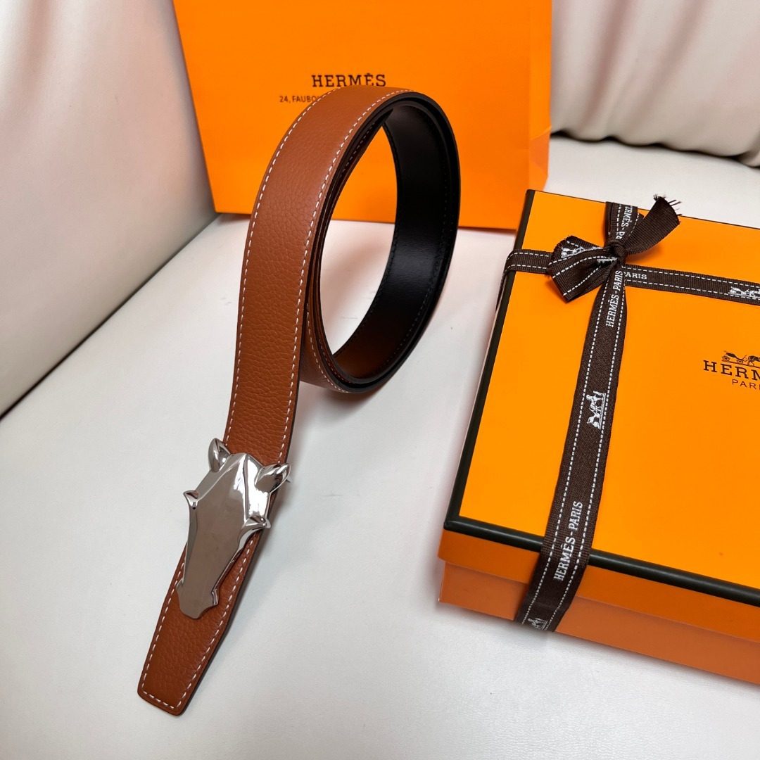 Hermès Reversible Leather Belt with Horse Buckle