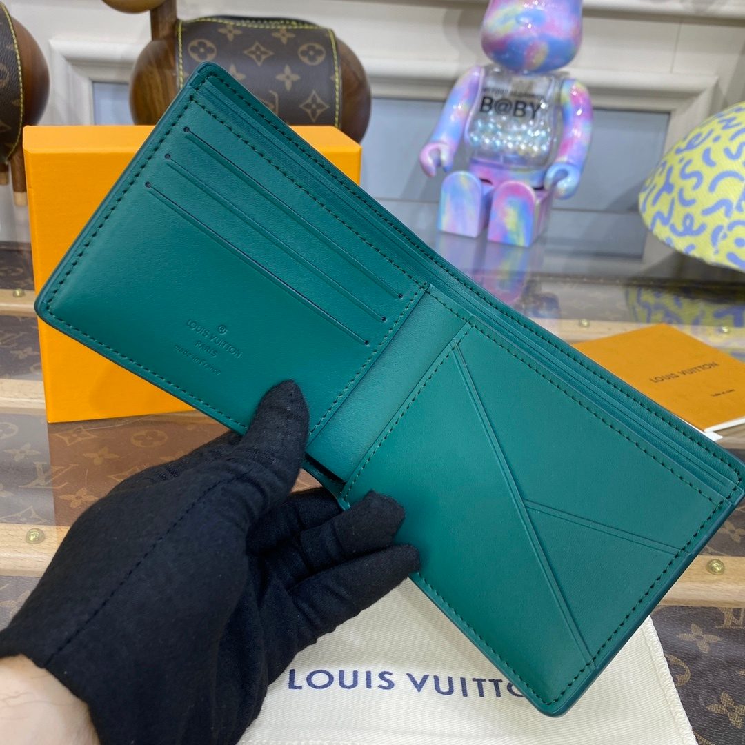 Louis Vuitton Epi Leather Bifold Wallet