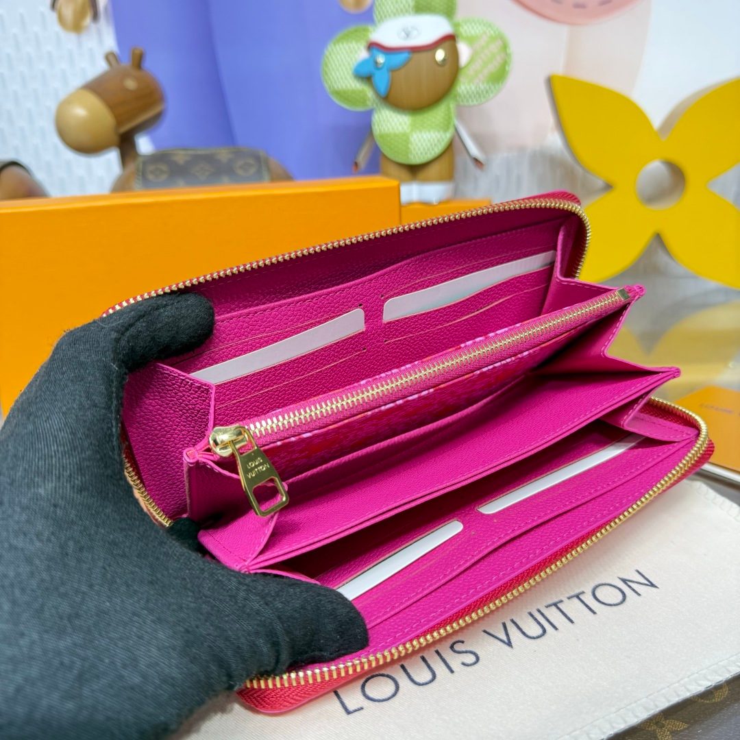 Louis Vuitton Capucines Leather Zippy Wallet