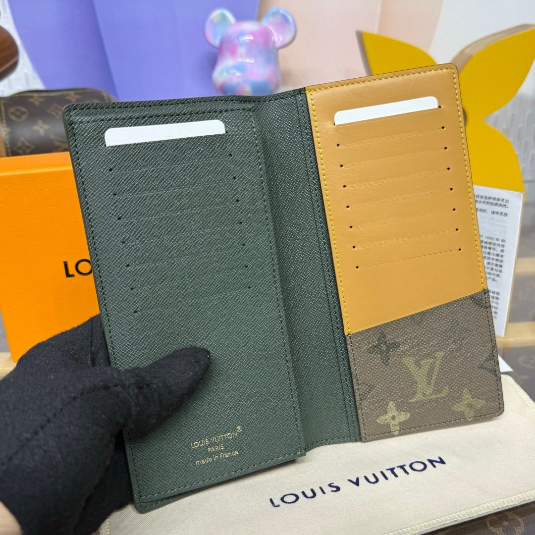 Louis Vuitton Damier Bifold Wallet Green