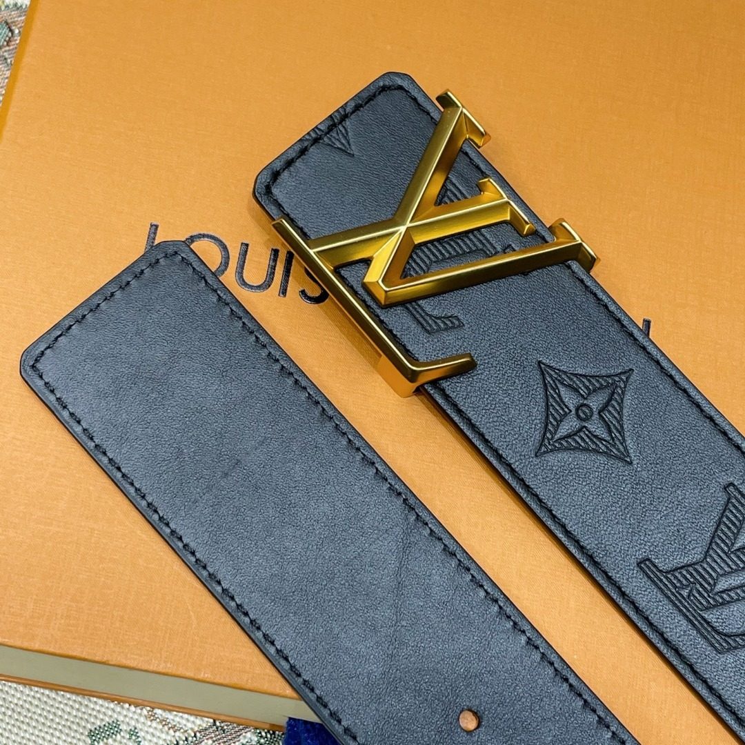 Louis Vuitton LV Initiales Leather Belt