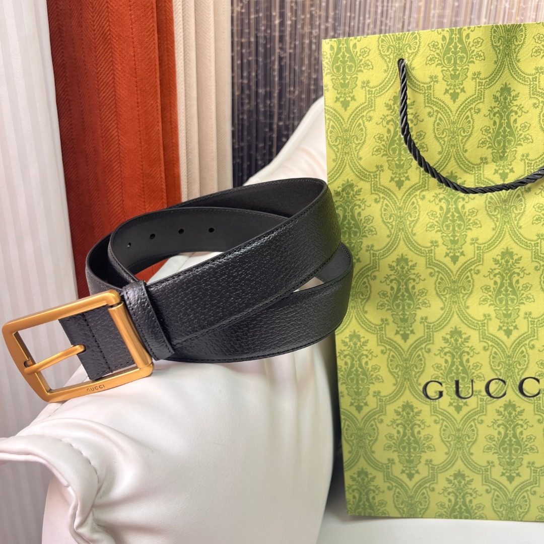 Gucci Black Leather Belt with Gold Buckle