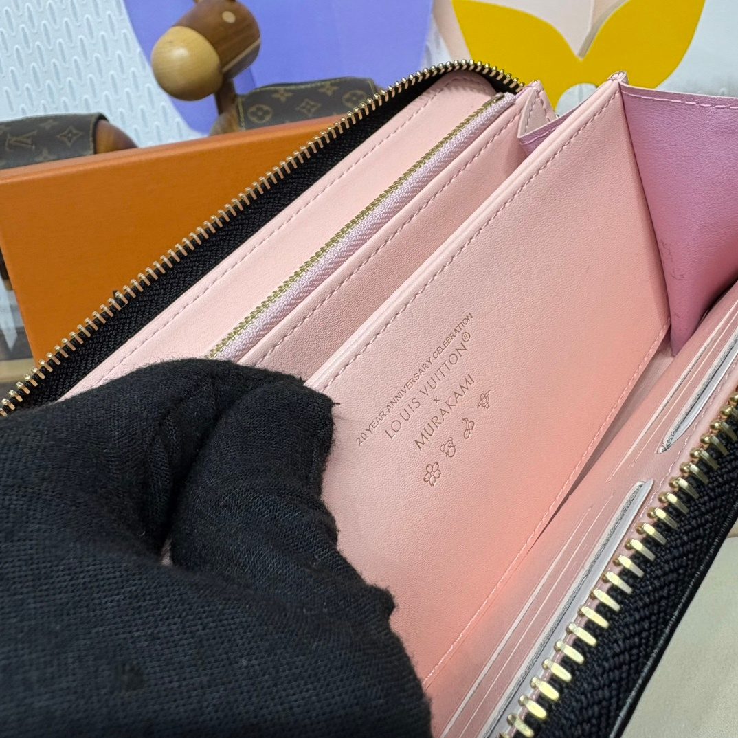 Louis Vuitton Monogram Vernis Zippy Wallet Pink