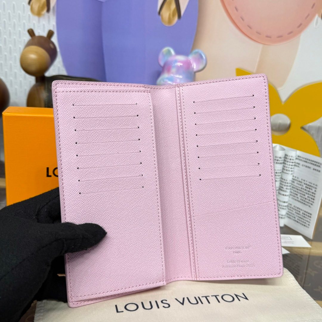 Louis Vuitton Taiga Leather Bifold Wallet