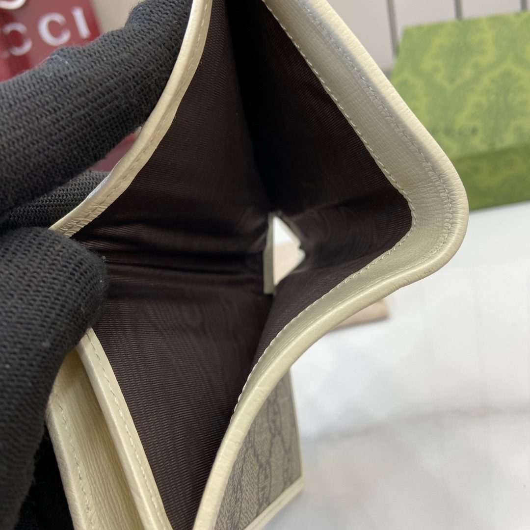 Wallet7