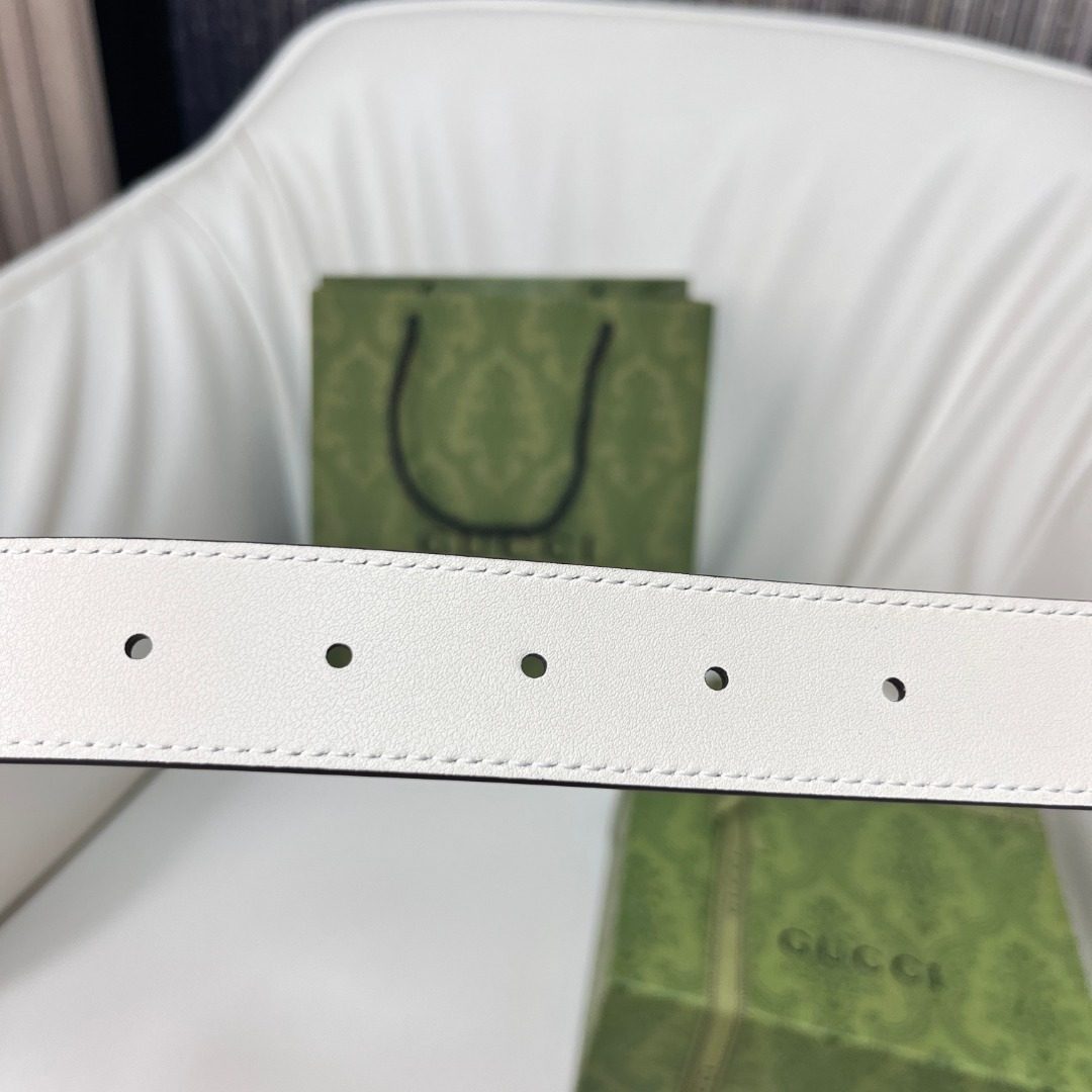 Gucci GG Leather Belt White