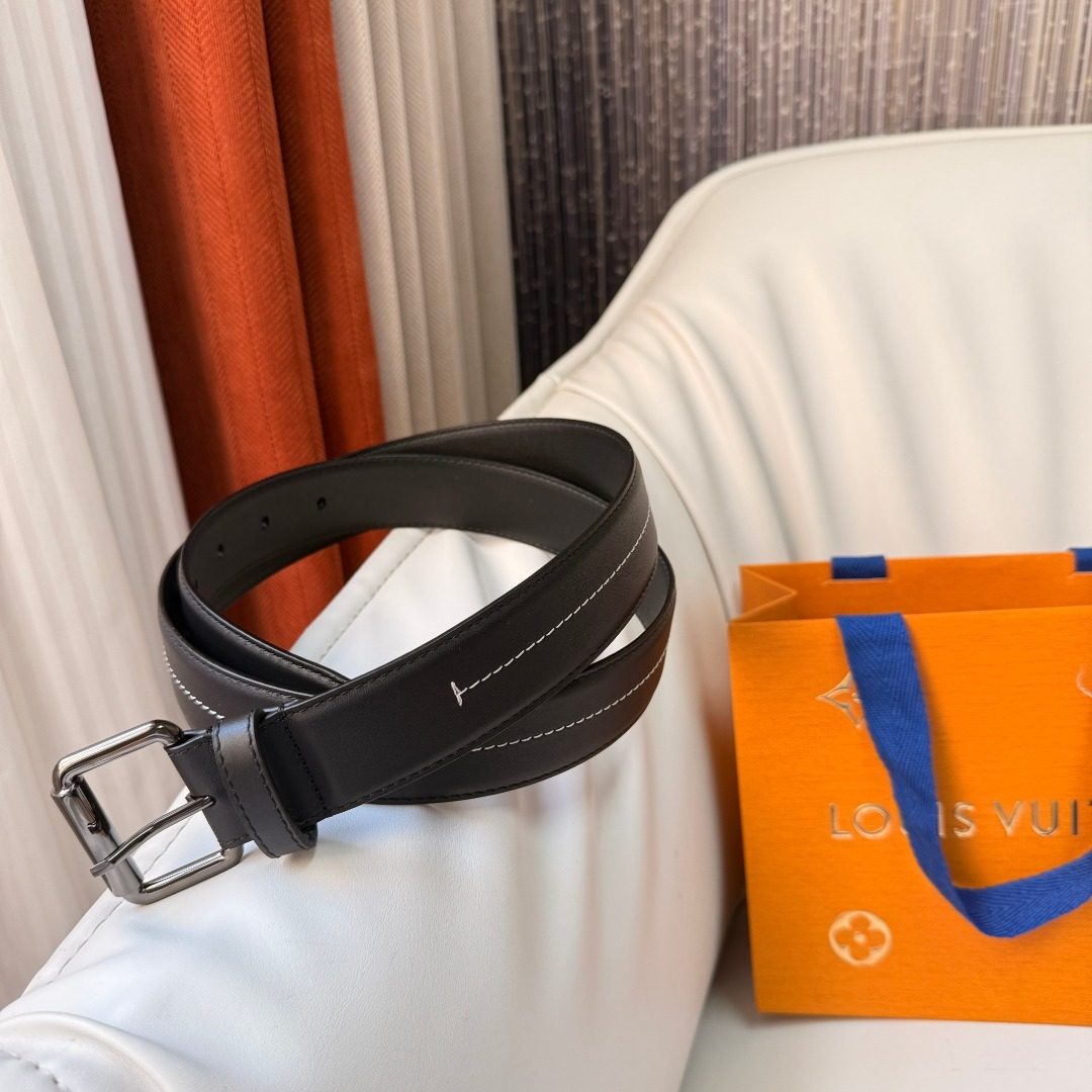Louis Vuitton Black Leather Belt