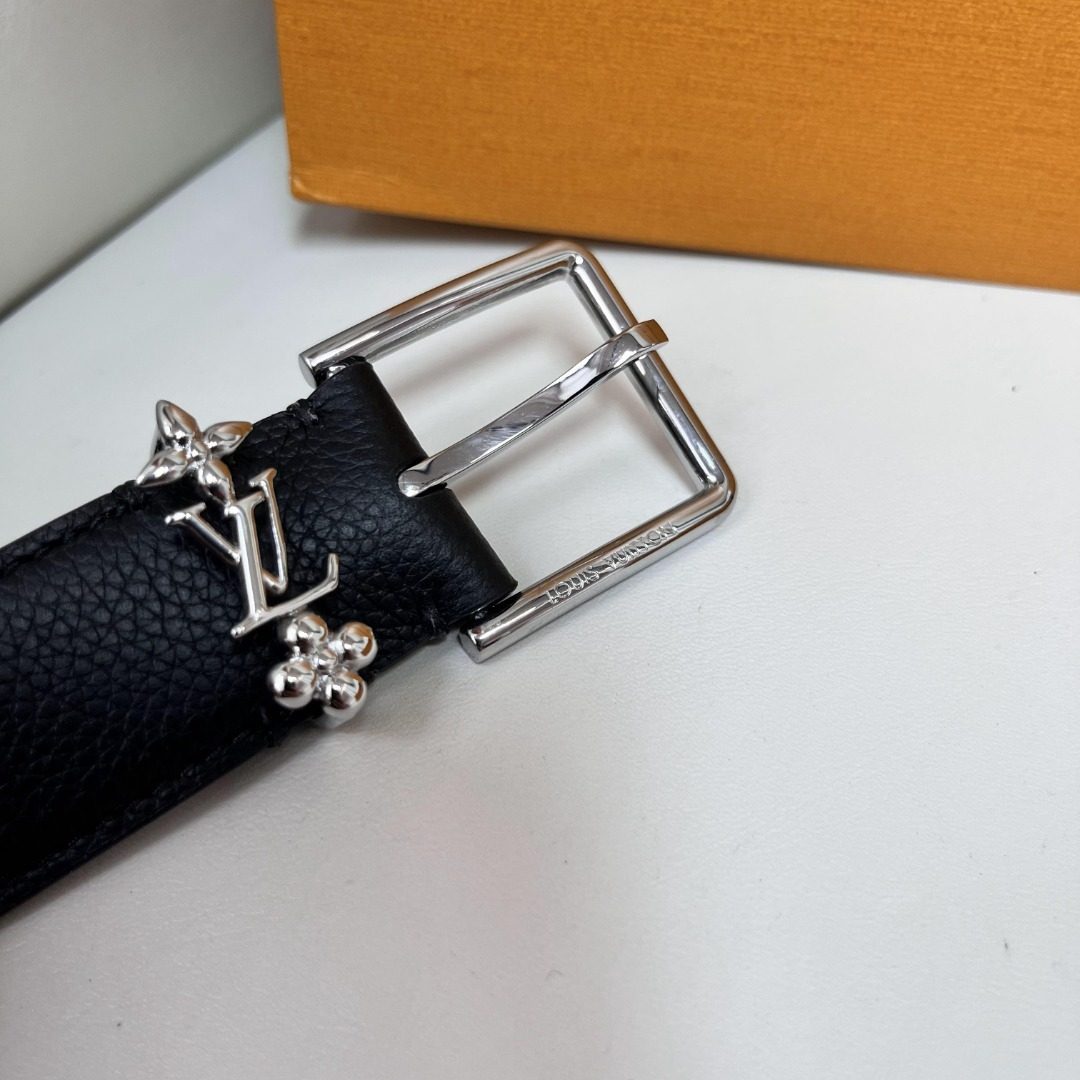 Louis Vuitton Monogram Reversible Leather Belt