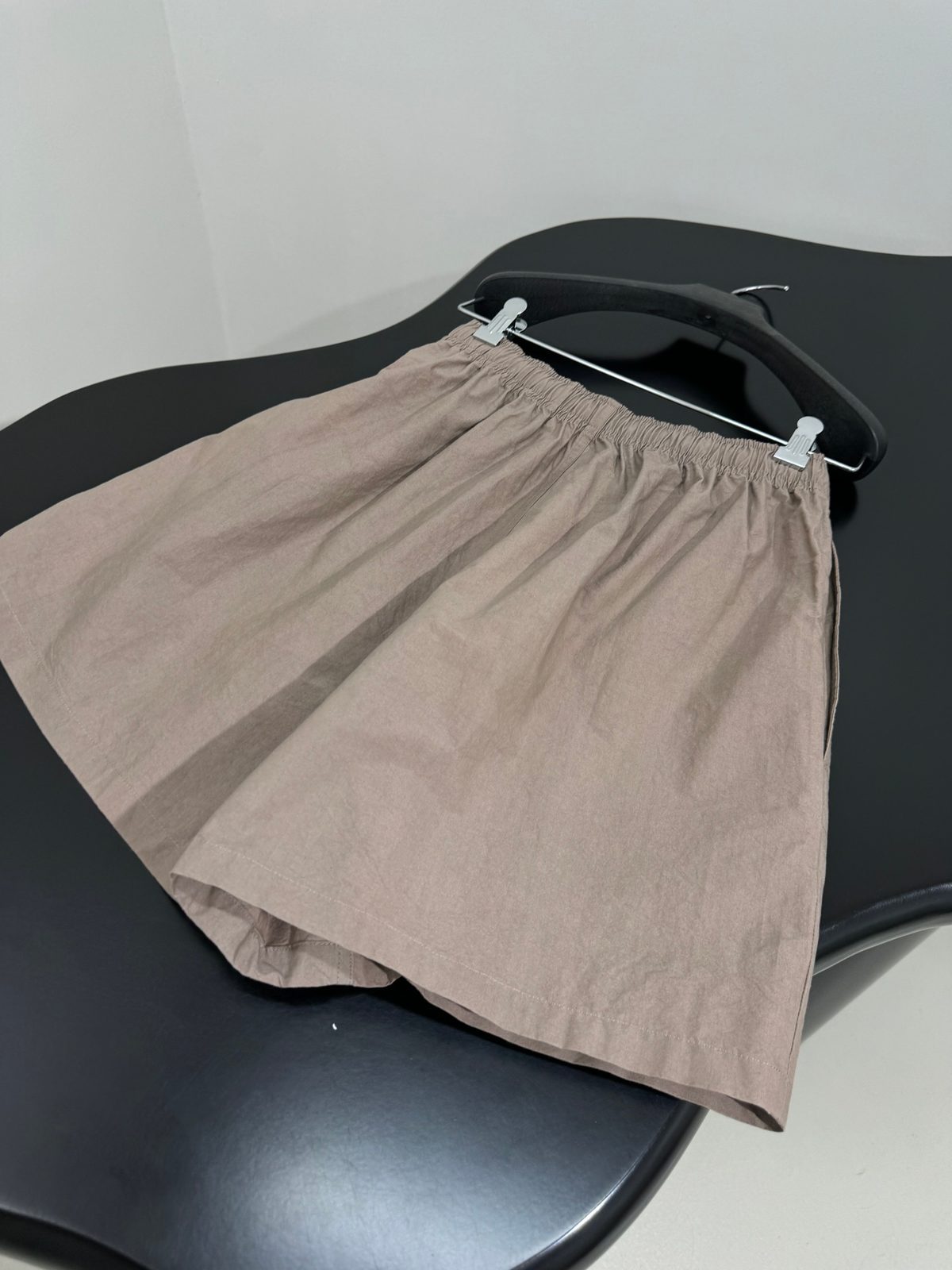Beige Linen Elastic Waist Shorts