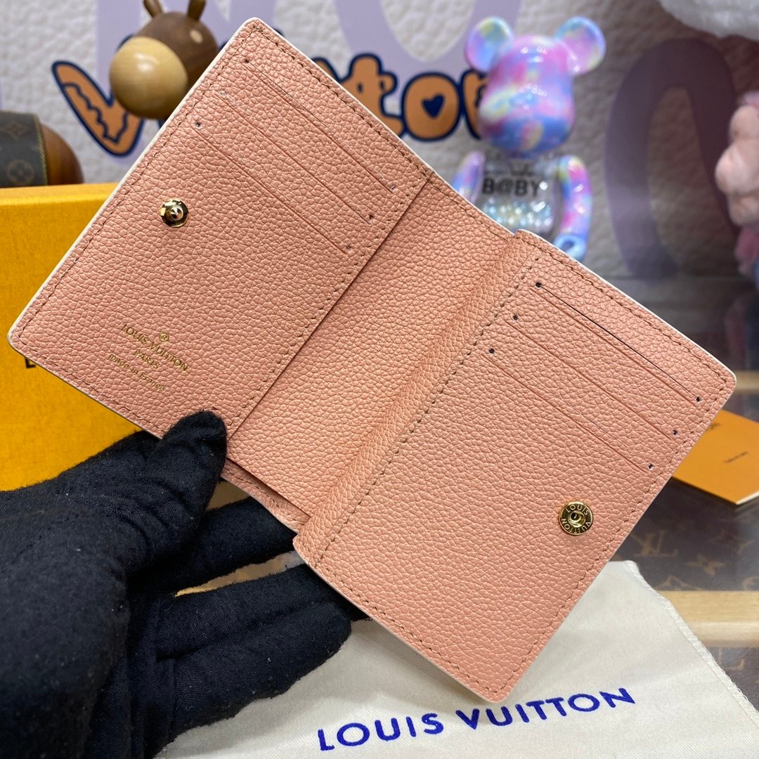 Louis Vuitton Capucines Leather Wallet