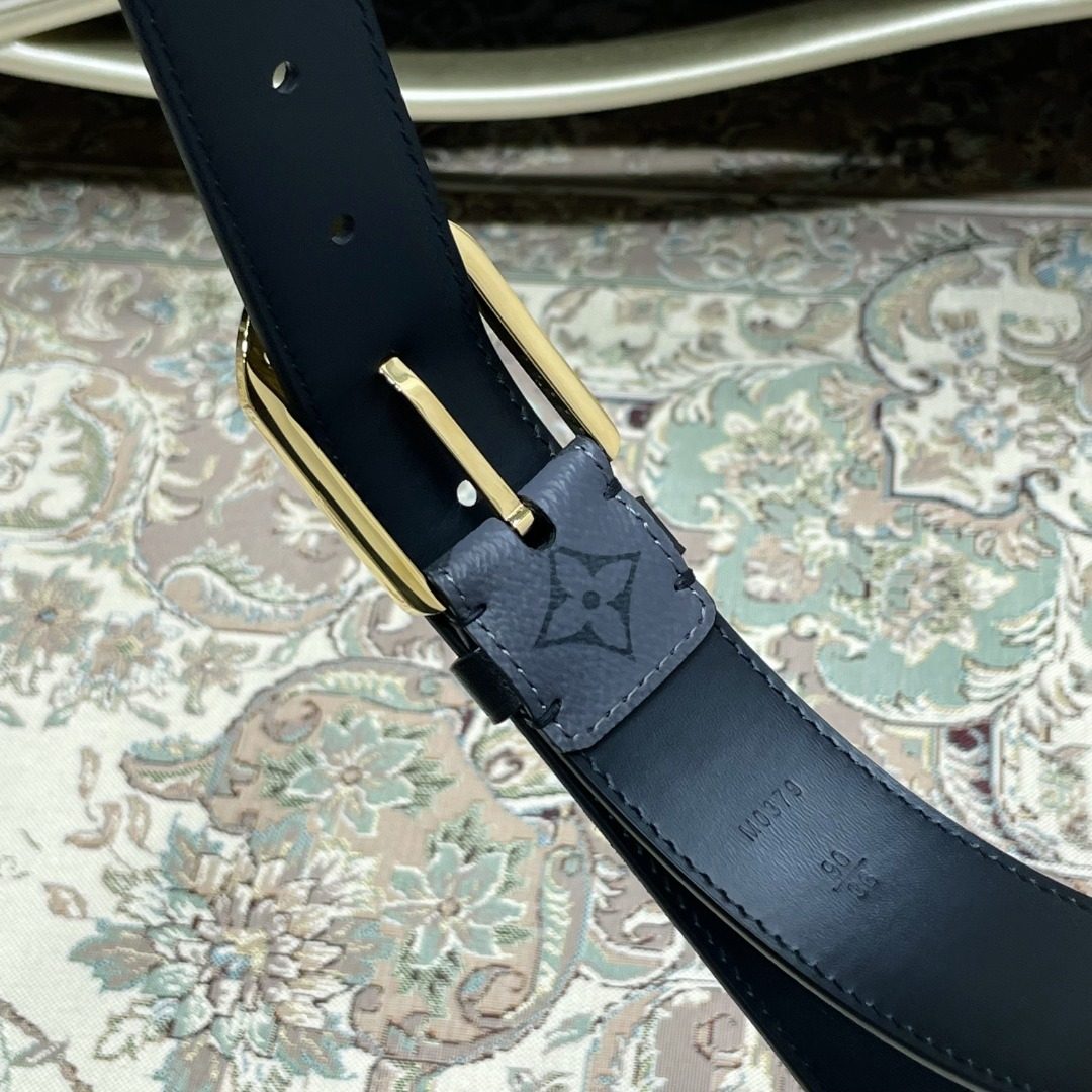 Louis Vuitton Monogram Navy Leather Belt