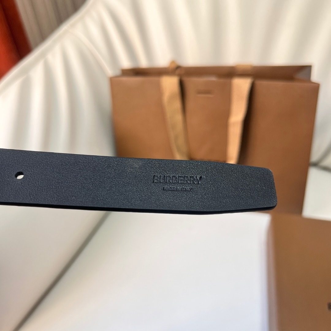 Burberry Leather Belt with Nova Check