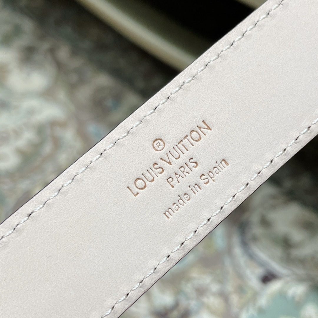 Louis Vuitton Monogram Canvas Leather Belt